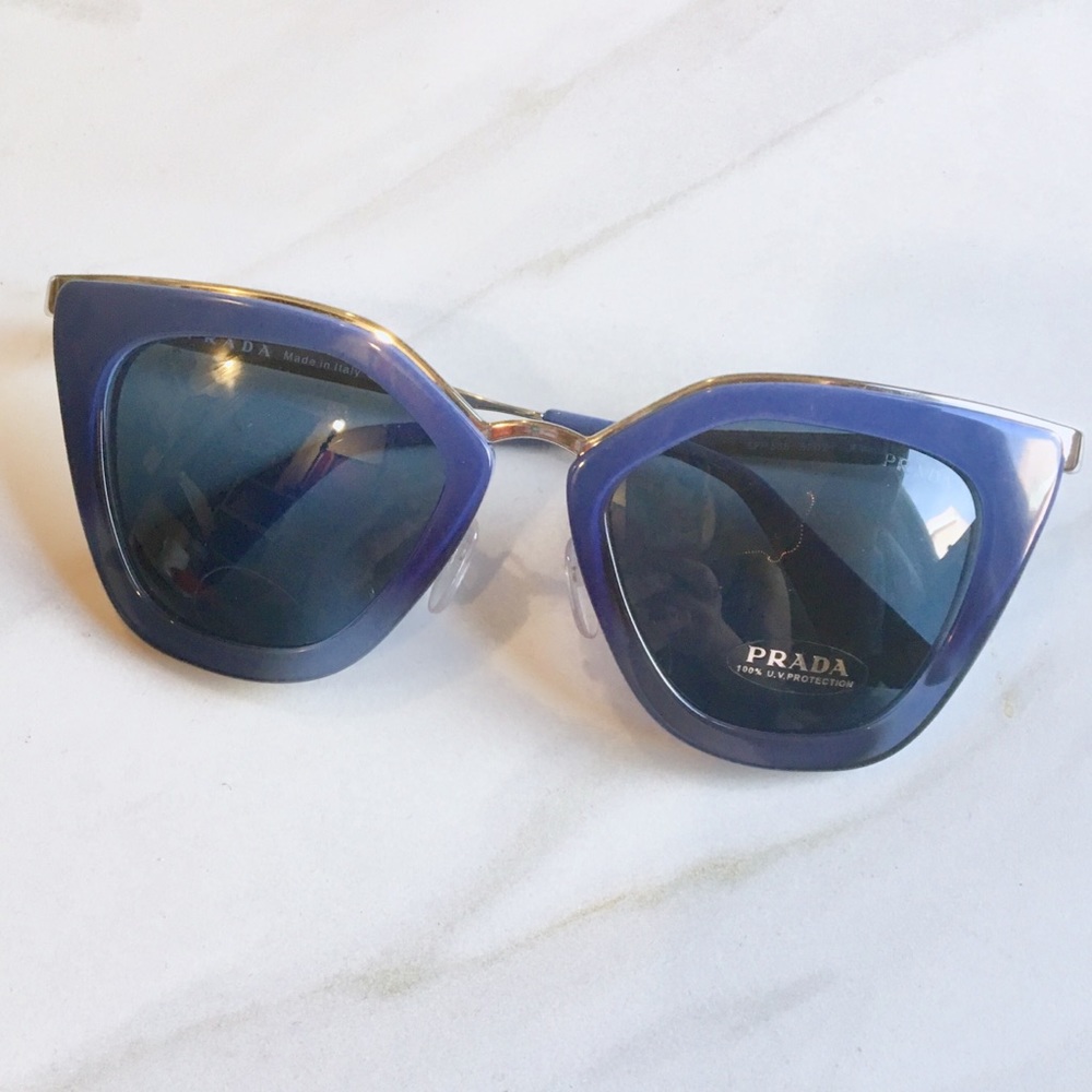 📌SOLD📌NWOT Prada Cinemas